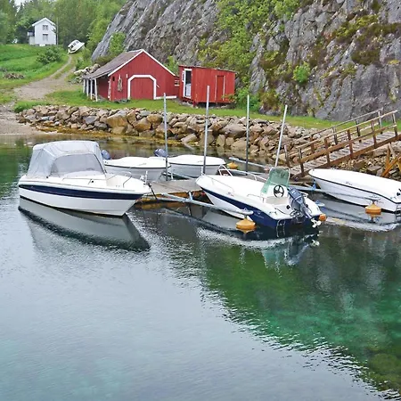 Apartment 2 Bedroom Cozy In Sandstad Skipnes