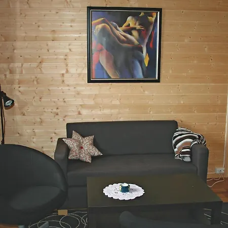 2 Bedroom Cozy In Sandstad Apartment *